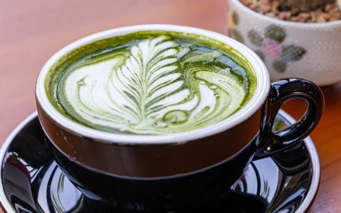 9-Incredible-Reasons-You-Should-Be-Drinking-Green-Tea 9 Incredible Reasons You Should Be Drinking Green Tea