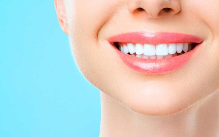 5-Ways-to-Whiten-Your-Teeth-At-Home 5 Ways to Whiten Your Teeth At Home